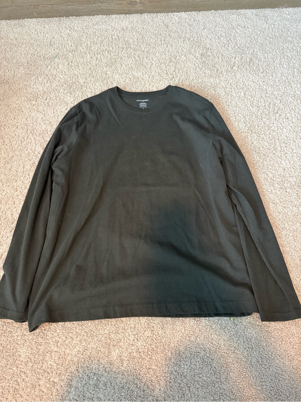 Banana Republic Black Long-Sleeve Crewneck Shirt